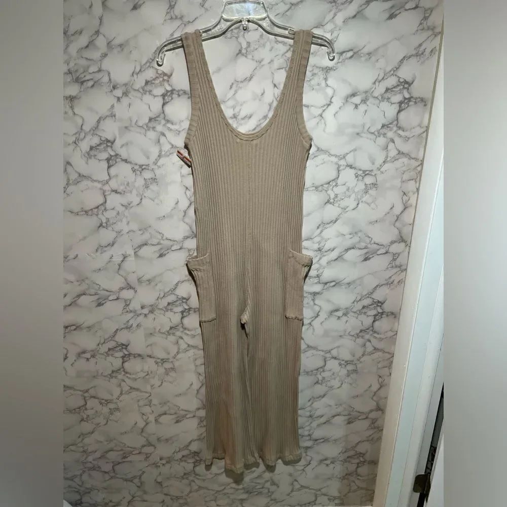 Treasure & Bond Rib Wide Leg Jumpsuit - Picture 4 of 9